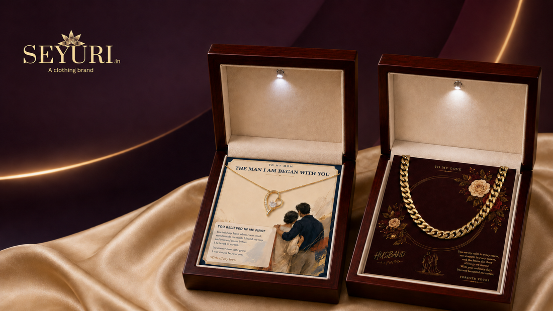 Personalized necklace gifts for her and him in illuminated wooden boxes by Seyuri