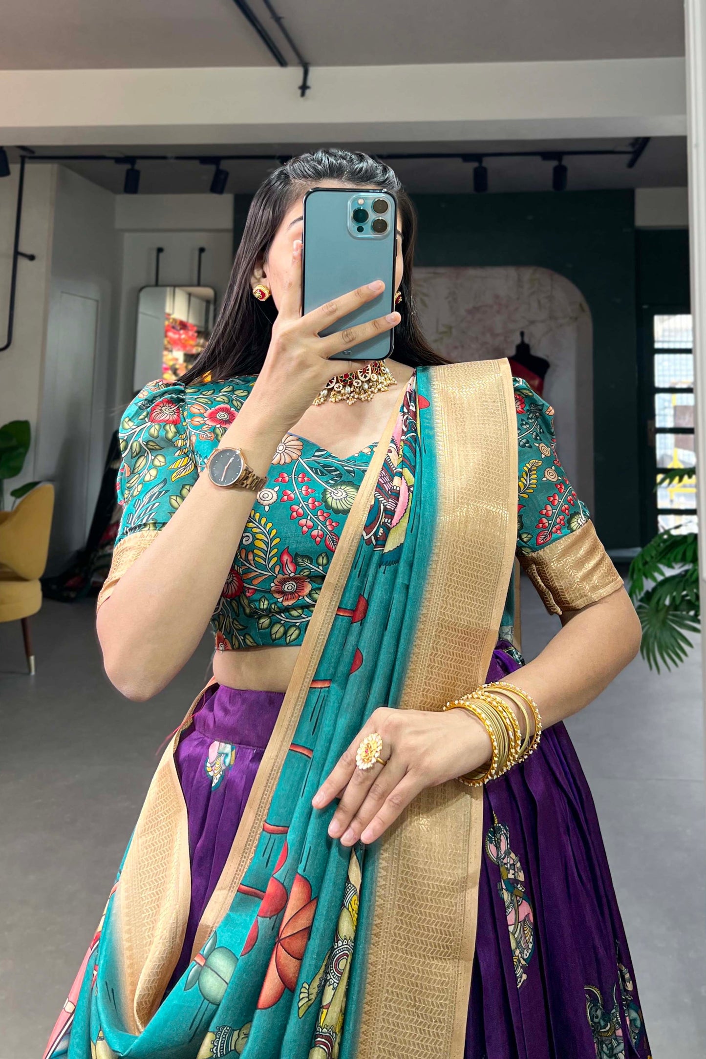 purple Lehenga reflects charm and contemporary grace – made for cheerful gatherings and stylish daytime events. 