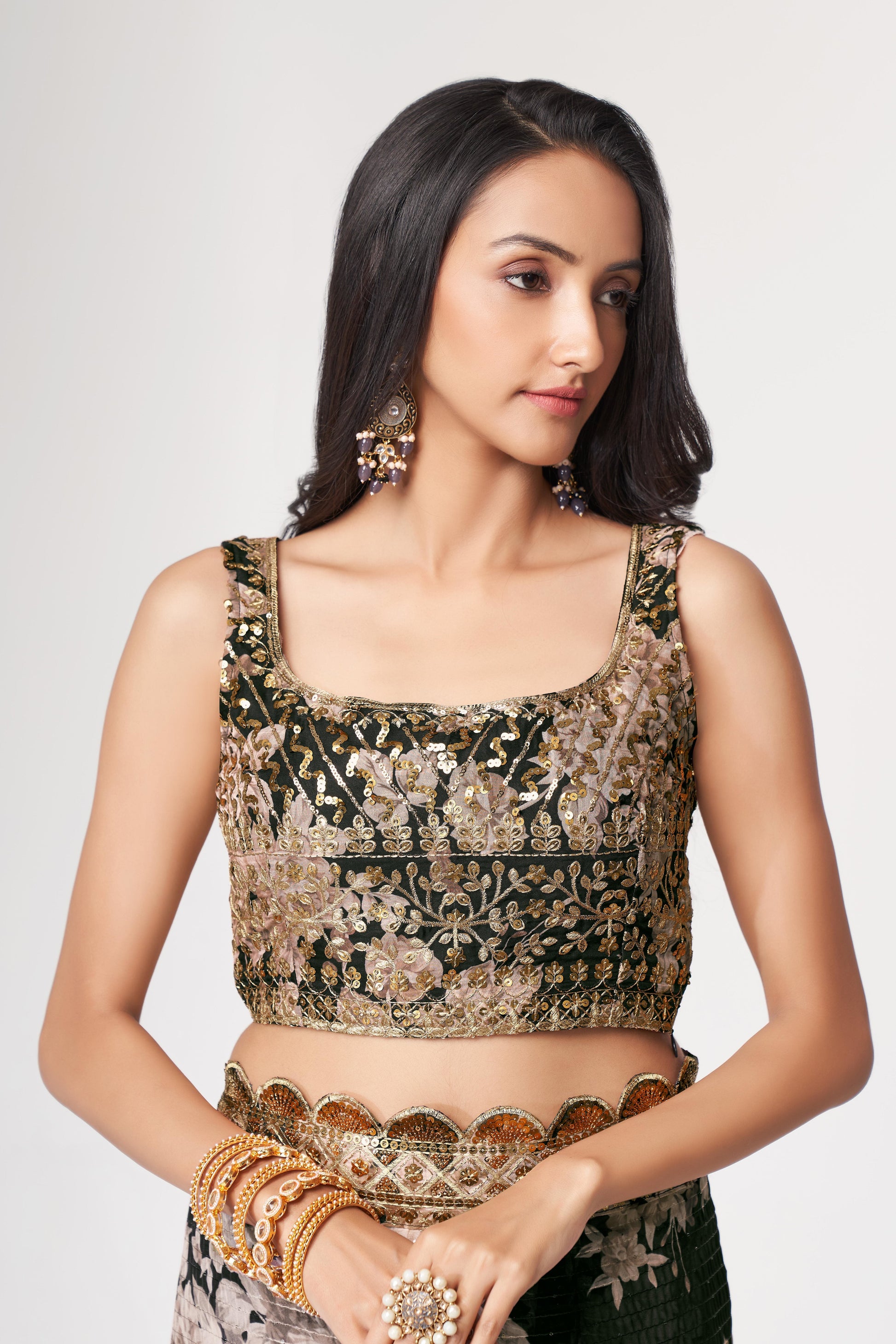 Black Saree defines elegance and confidence – perfect for evening parties and receptions. 