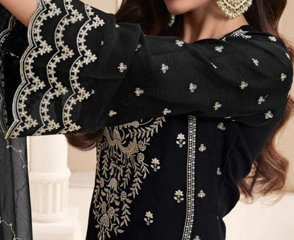 Back view of black kameez shalwar suit design