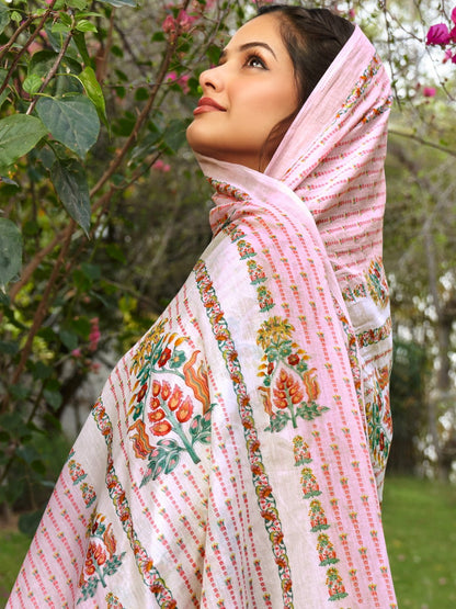 Pink colour cotton wear reflects softness and charm – perfect for graceful day functions. 