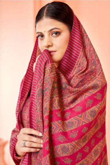 Pink colour cotton wear reflects softness and charm – perfect for graceful day functions. 