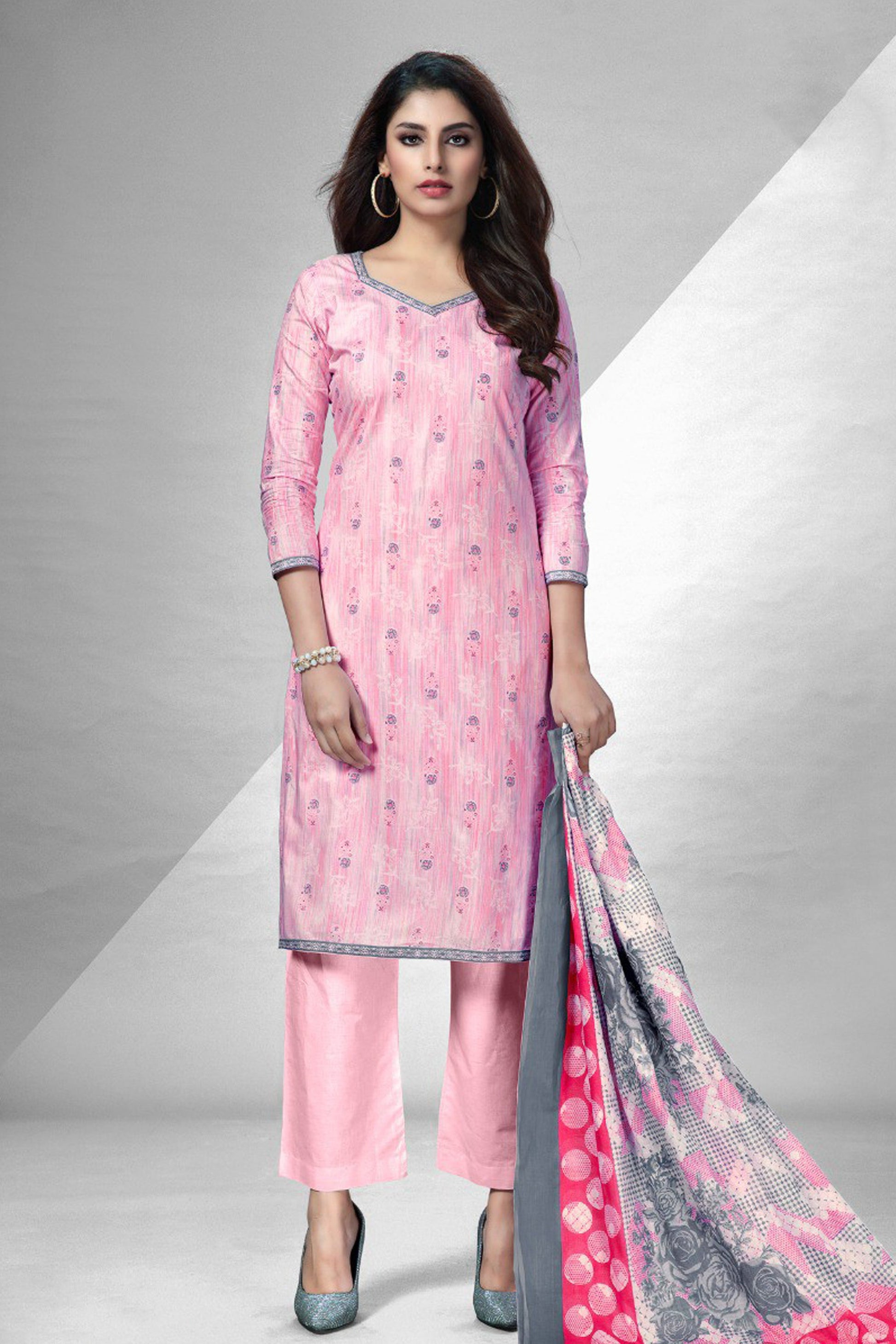 Pink colour cotton wear reflects softness and charm – perfect for graceful day functions. 