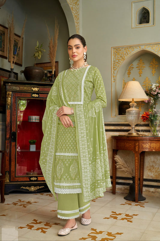 Green colour cotton wear symbolizes freshness and festivity – great for Mehndi or family gatherings. 