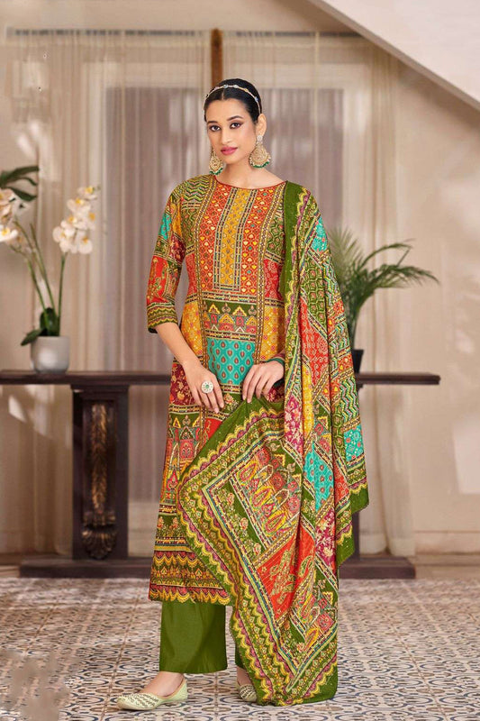 Green colour cotton wear symbolizes freshness and festivity – great for Mehndi or family gatherings. 