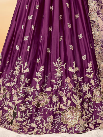 Crafted for queens—bridal lehengas that radiate opulence and charm.
