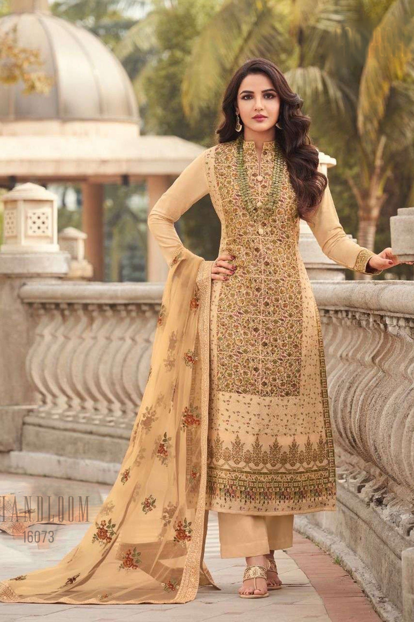 Salwar kameez front view in embroidered jacquard fabric