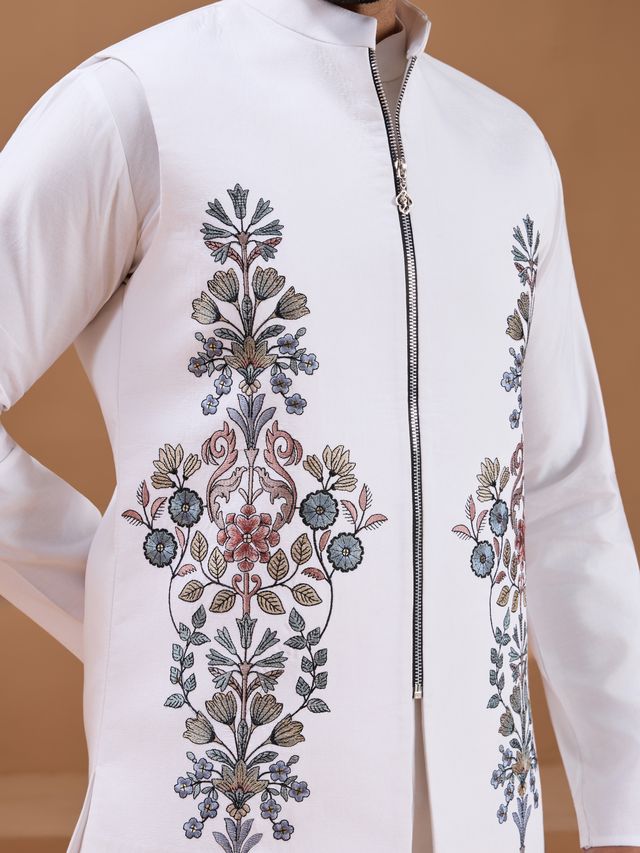 embroidered kurta pajama for navratri wear
