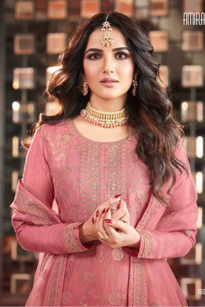Pink salwar kameez is cheerful and lovely. Perfect for celebrations. 