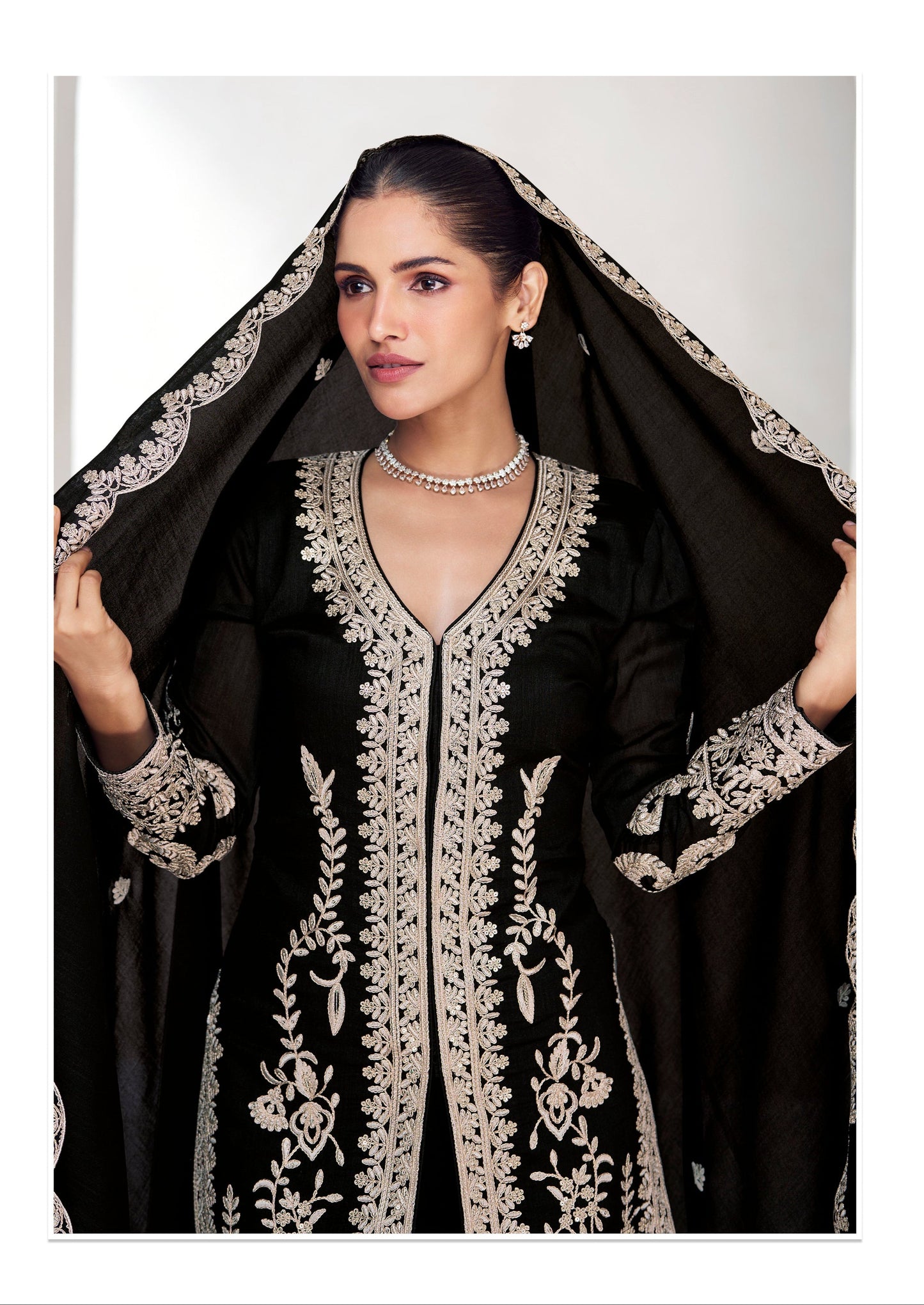 embroidered salwar kameez indian in suit style