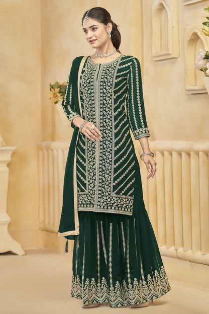 Embrace the freshness of green salwar kameez, symbolizing new beginnings and timeless grace. 