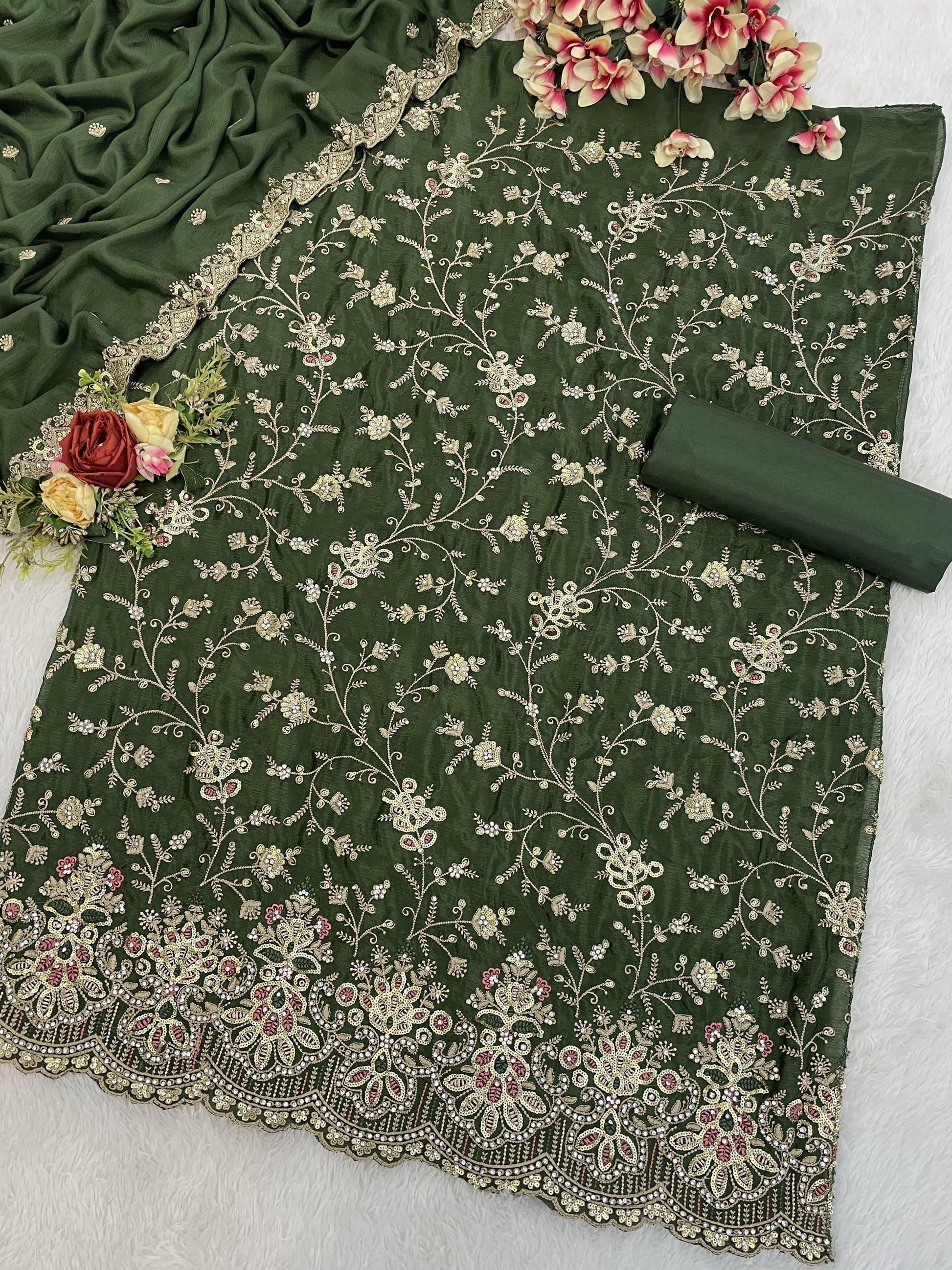 Olive Green salwar kameez feels fresh and natural. It’s great for everyday and special occasions. 