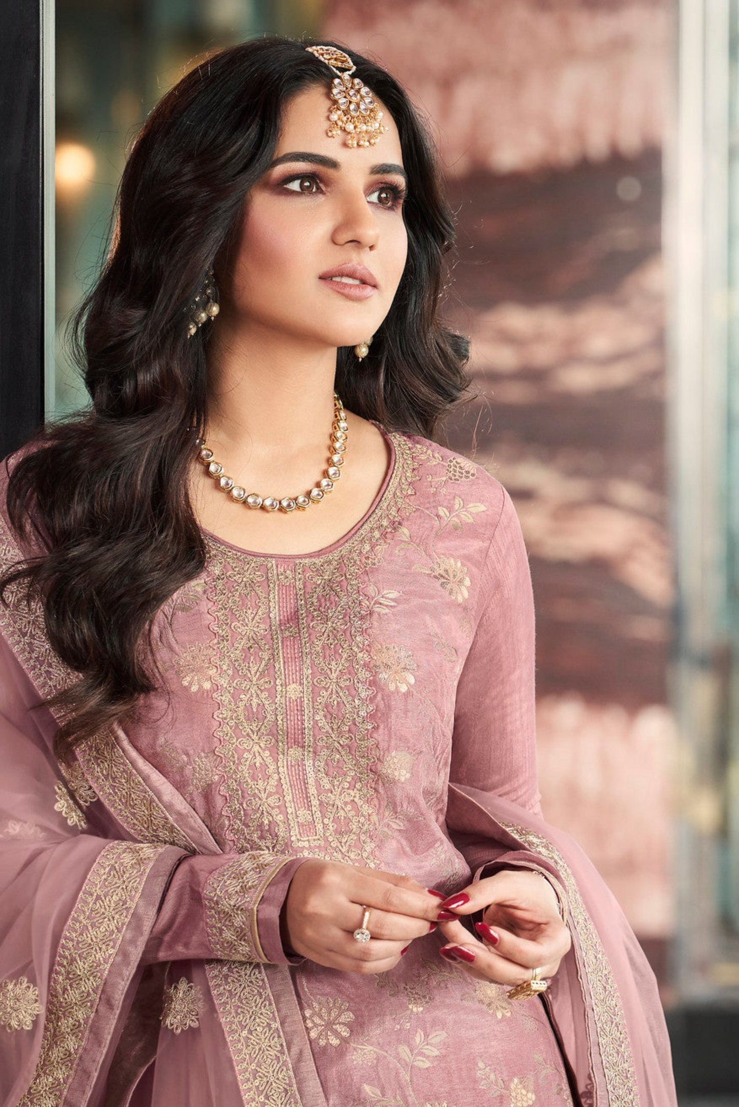 Celebrate cultural richness with finely detailed salwar kameez made to stand out. 