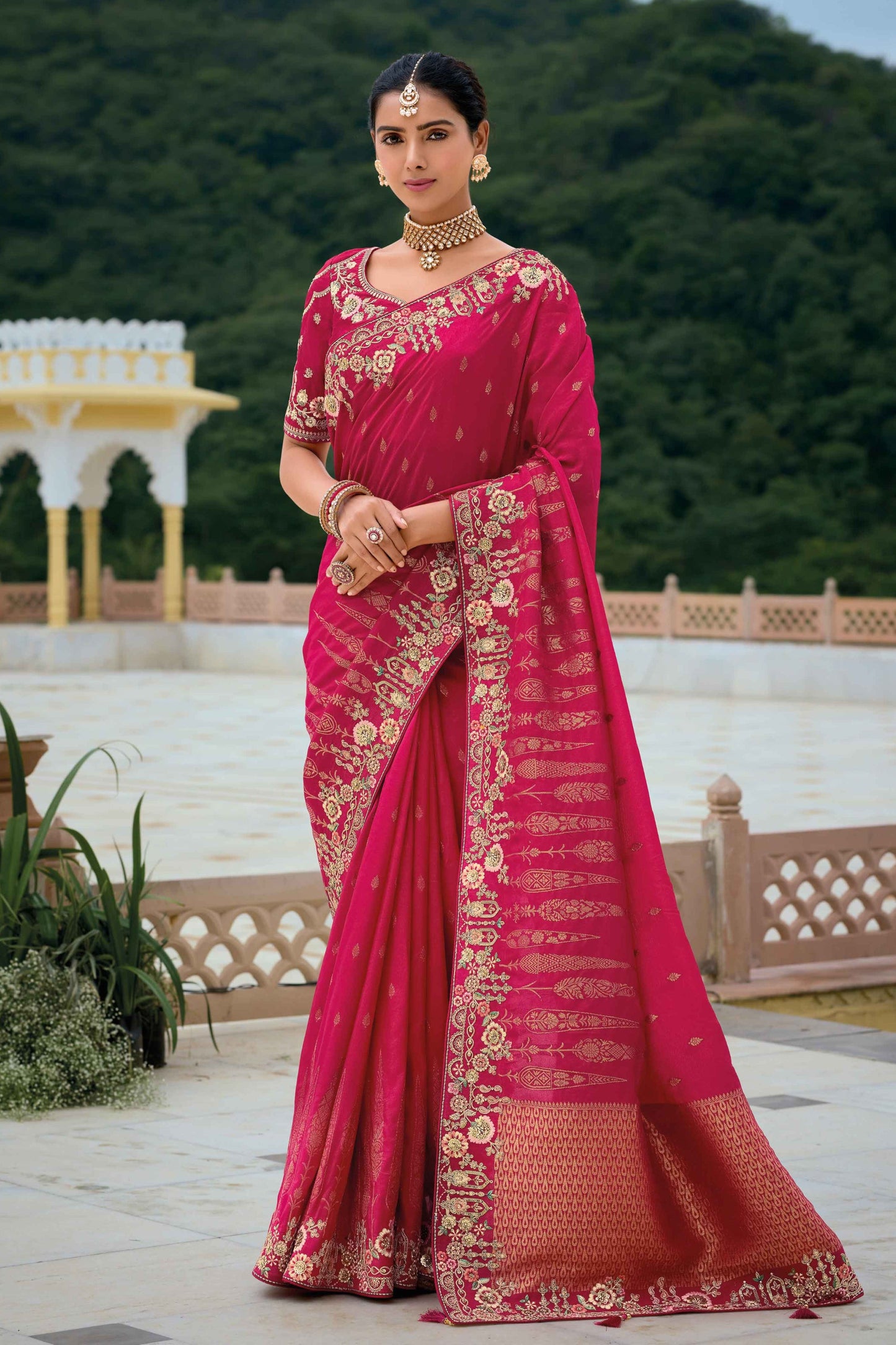 Pink Saree reflects softness and charm – perfect for graceful day functions. 