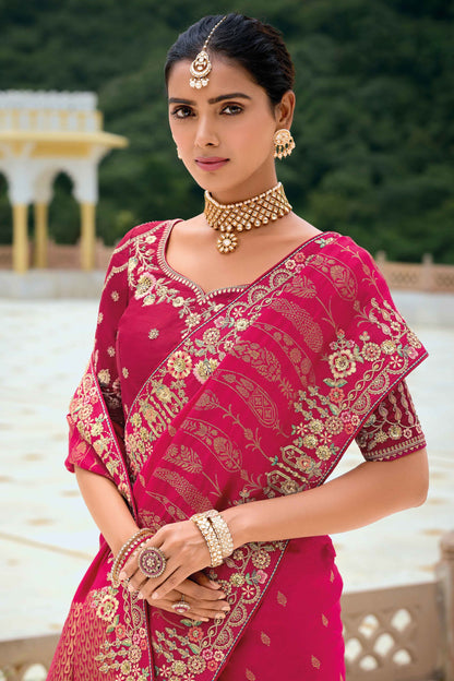 Pink Saree reflects softness and charm – perfect for graceful day functions. 