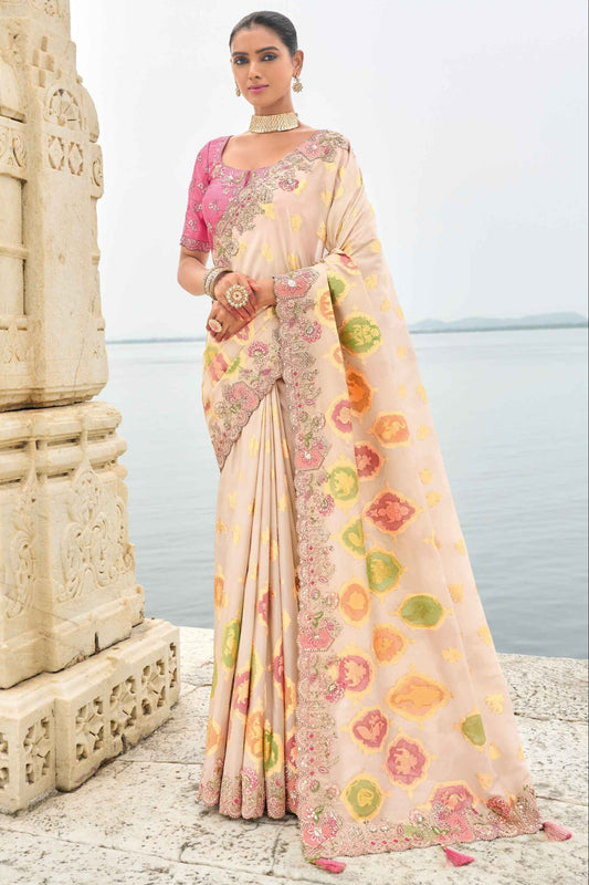 Off White Saree stands for purity and class – ideal for serene and sacred events. 