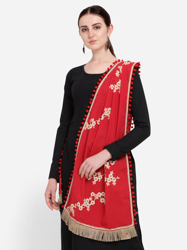 indian wear dupatta styled for navratri