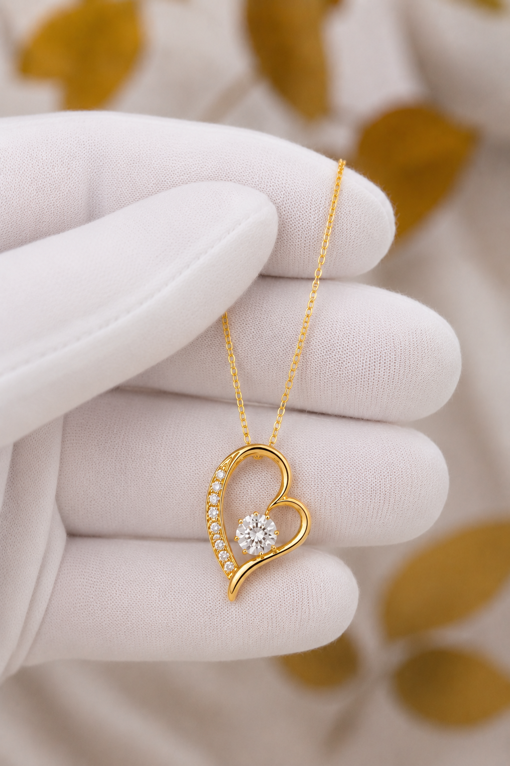Elegant heart pendant necklace for Valentine's Day gift