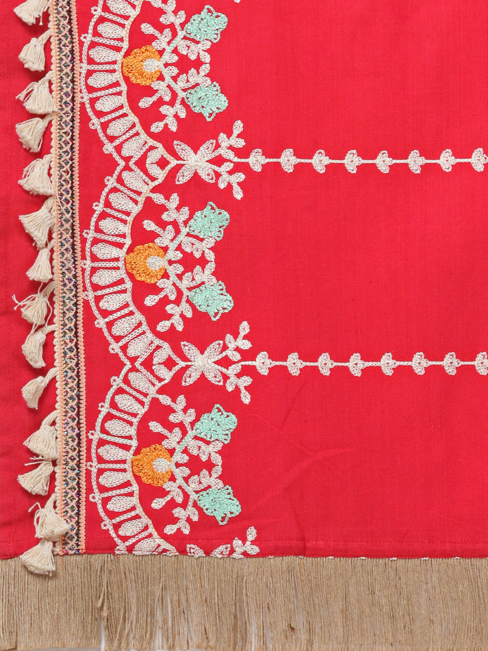 RED dupatta sawal showcasing embroidery print detail