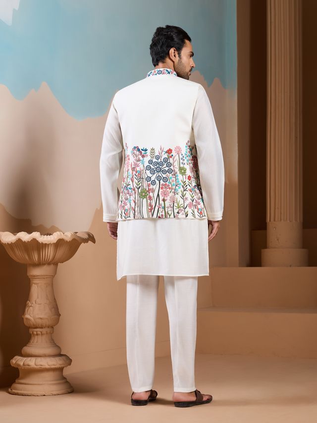 Kurta Pajama Dress In White Ethnic Style 