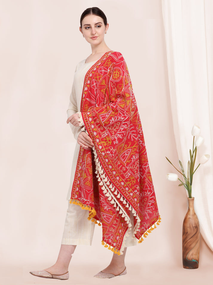 Close-up of embroidery work on khadi cotton dupatta