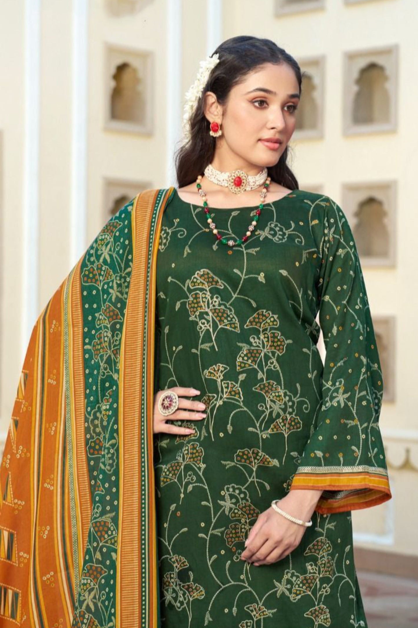 Close view of foil print work on cotton salwar kameez