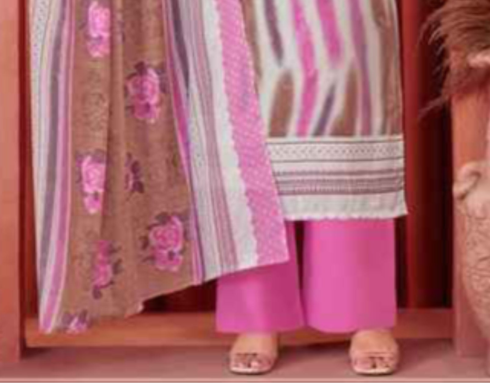 Pink and white cotton kurti paired with dupatta