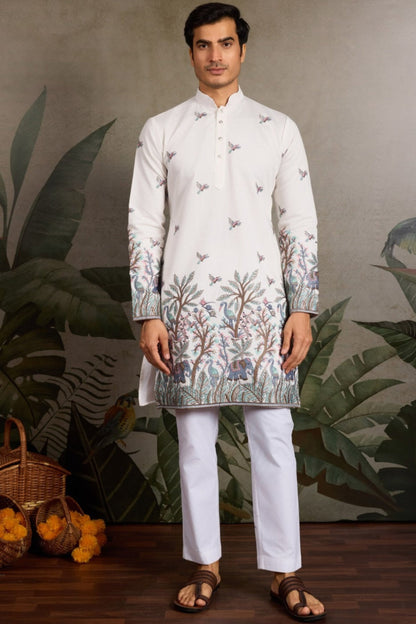 White Kurta With Thread And Embroidered Work For Men
